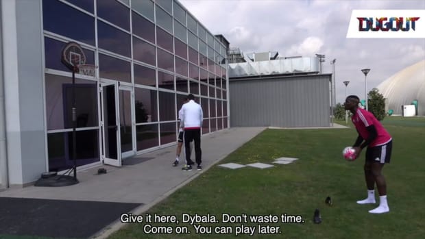 Pogba V Allegri: Basketball Challenge